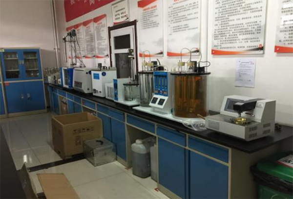 该企业油液分析设备管理实验室
